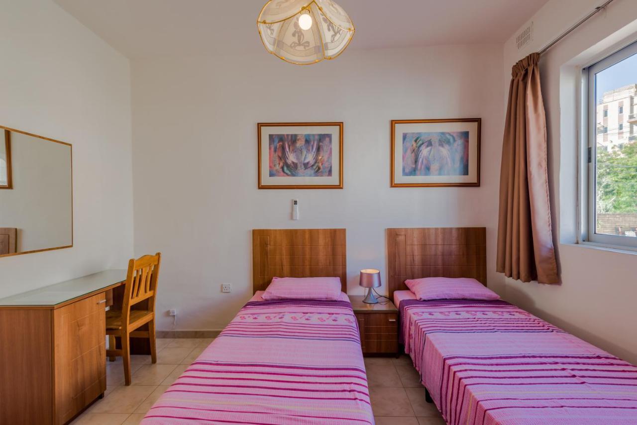 Bayview 2 Bedroom Seaview Apartment With Large Terrace With Panoramic Views - By Getawaysmalta San Pawl il-Baħar Kültér fotó