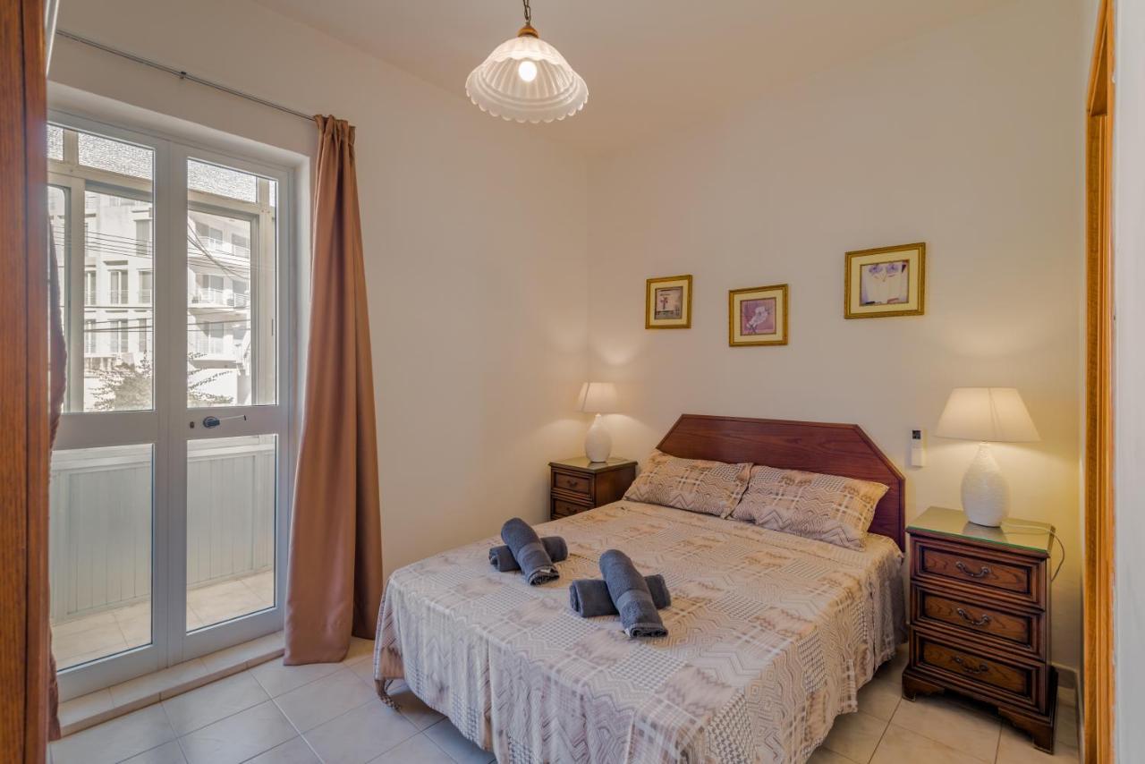 Bayview 2 Bedroom Seaview Apartment With Large Terrace With Panoramic Views - By Getawaysmalta San Pawl il-Baħar Kültér fotó