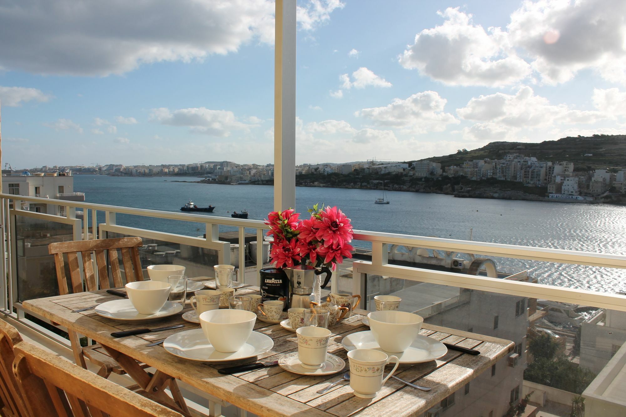 Bayview 2 Bedroom Seaview Apartment With Large Terrace With Panoramic Views - By Getawaysmalta San Pawl il-Baħar Kültér fotó